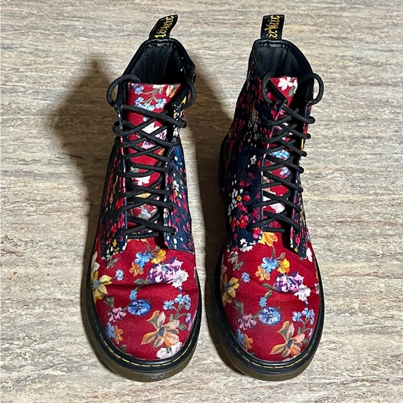 Dr. Martens Delaney floral multicolored ankle combat boits - Picture 15 of 16